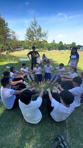 One for all and all for one. *rope tied all the feet together They need to stand up 1 by 1 adding another person every turn until all the team can start together without using their hands #teambuilding #indooractivities #outdooractivities #groupactivity