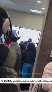 Petting zoo in Atlanta open for bussiness