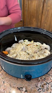 454K views · 1K reactions | Easy crockpot dinner (Alfredo shrimp) Olivia uses cheese tortellini, shrimp, Alfredo sauce, italian seasoning, minced onion, parmesan cheese, lemon juice and basil to make a yummy dinner. This original video was produced by Network Media LLC and Olivia | Olivia | Facebook