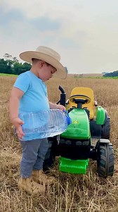 When your John Deere Ground Force Tractor gets a taste of real farm life! 🚜🌾.....#pegperego #pegperegousa #pegperegotoys #rideontoys #johndeere #johndeeretractor | Peg Perego USA