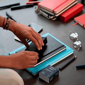 Discover ballpens, rollerball pens and fountain pens, created to inspire tomorrow's handwritten ideas. | Moleskine