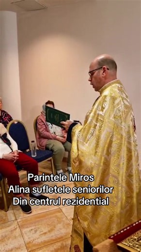 Binecuvântează, Doamne, poporul Tău 🙏🇷🇴 În liniștea unei rugăciuni, zeci de vieți pline de experiență se adună laolaltă. Seniorii noștri au trecut prin vremuri grele, au construit familii, au muncit o viață întreagă… iar credința a rămas mereu sprijinul lor. La Affinity, astfel de momente nu sunt rare. Pentru că liniștea sufletului contează la fel de mult ca sănătatea. Respect pentru generația care ne-a crescut pe toți. ❤️