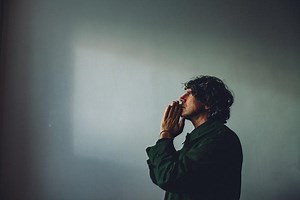 Gruff Rhys shares two more songs from The Almond And The Seahorse album | Live4ever Media