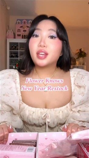 Theresa on Instagram: "Use code TERRYBERRY to save $$ on @flowerknows_global 🩷 Jewelry: @loveshackfancy x @kendrascott Top: @sissy.nation #flowerknows #flowerknowsmakeup #girlymakeup #perfumehaul #chinesemakeup"