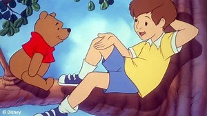 ”Det var en pojke, och en björn – och det var den sista dagen på en lång härlig sommar…” Sök efter Disneysagor på Spotify så hittar du magiska berättelser med orginalrösterna! | Nalle Puh