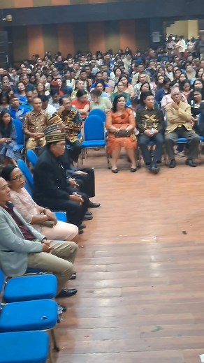 Nikahan ponakan di MCC Ruteng. #sorotan #jangkauanluas | Alex Madar