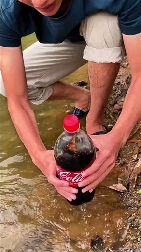 The guy show AMAZING Smart and Useful in Forest #bushcraft #survival #Outdoors #skills