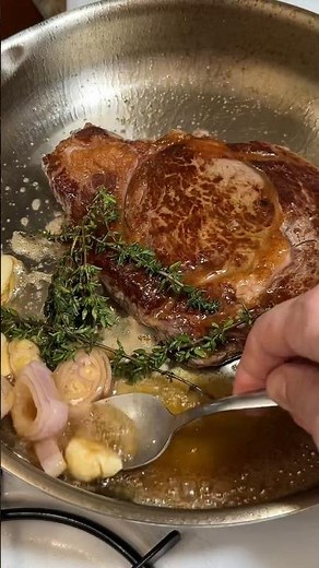 Cooking a ribeye steak in a stainless steel pan #cooking #steak #stainlesssteel