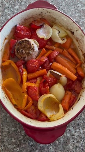 Roasted tomato and veggie soup #vegetables #soup #soupseason #comfortfood #recipe