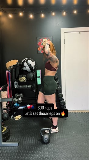 Rachel Welch on Instagram: "🔥 300-rep kettlebell leg complex 🔥 Get ready to wreck every part of your lower body & core with this workout. 10 rounds - 60 second rest between rounds 30 reps per round: 5 Russian Deadlifts 5 Sumo Squats 5 Clean Squats 10 Alternate Lunges 5 Goblet Squats Focus on form > speed. ✨ Are you wanting to get into the gym, but have no idea what you’re doing? I’ve got you. In person or virtually. Whether you want functional fitness, weight training, Pilates, or HIIT… I can 