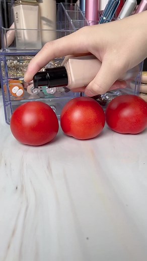 This powder puff effect is particularly silky and uniform#puff #makeuptools #skin #skincaretips #beautyhacks #beautyroutine #belle #foryou#foryoupage