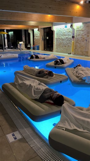 Relaxation Tips for Women in Pools