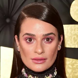 Les voy a decir una cosita: si el varón con el que salen de ofende con la mamá porque tiene un amante salgan de ahí chicas, consigan un adulto que haya superado el edipo máximo a los 13 años.