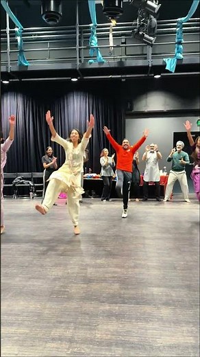 Worth (Official Learn Bhangra Dance Video) Himmat Sandhu | Lavesh x Christine - Oslo, Norway