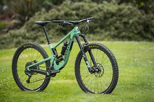 [First Ride] Santa Cruz Megatower