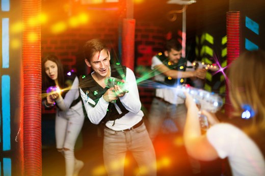 Lazer ou laser: quando e como usar? - Brasil Escola