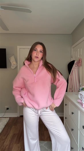 Fuzzy Half Zip Fashion: Perfect for Cozy Outfits