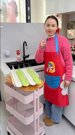 Install a splash guard like this on your kitchen sink, and you'll never have to worry about splashin