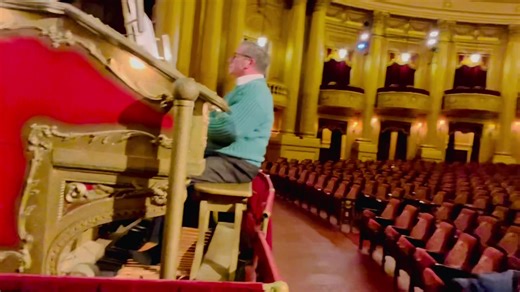 Please enjoy Dave’s tribute to the Billboard #1 hit 65years in the making, Brenda Lee- Rocking Around the Christmas Tree | Circus World