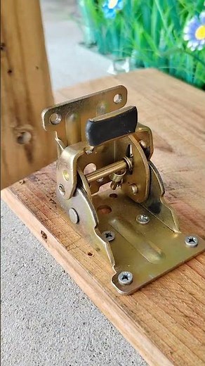 90 Degrees Self-locking Folding Hinge👉 Locks at 90° — No Support Needed