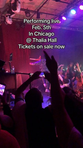 This show is right around the corner. Will be here before you know it. Dont sleep! Tickets in my IG bio. ❤️❤️❤️ #toniromiti #chicago #liveperformance