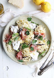 Prosciutto Pasta with Burrata and Mushrooms