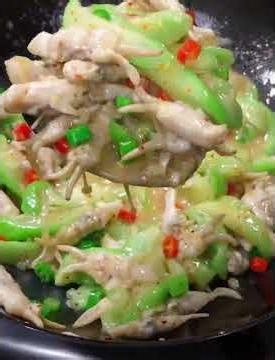 Boiled razor clams stir-fried with luffa gourd – fresh and delicious #cooking #food #reels #recipe