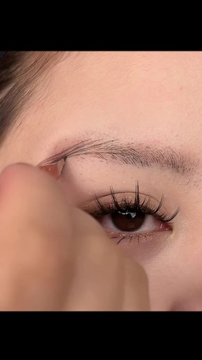 Eyebrows tutorial for beginners! #Makeup #makeuptutorial #tiktokmademebuyit #TasteOfCNY2024 #eyemakeup #eyebrowtutorial #tiktokusa