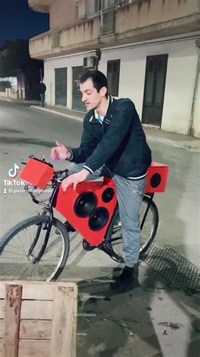 Video di Giacomo Bergamo (@giacomo.bergamo) con suono originale - Giacomo Bergamo