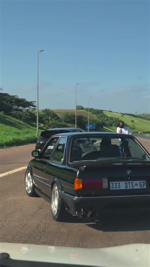 Exploring the BMW E30 Gusheshe Convoy Experience