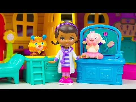 Doc McStuffins Toys Doc's Deluxe Clinic & Pet Vet Playset Lambie Squibbles Toy Kinder Playtime