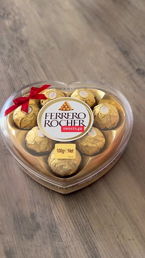 Heart ferrero rocher ❤️ ASMR #yum #asmrvideo #asmrsounds #everyone #viral #highlights #fypシ゚ #ferrerorocher #chocolates #sweets4u | Sweets4u ASMR