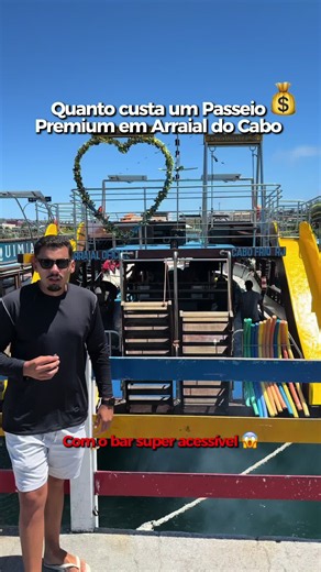 Passeio de Barco em Arraial do Cabo com Open Bar e Open Food