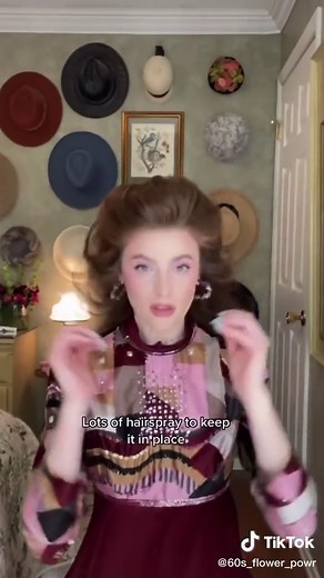 70s Vintage Hairstyle Tutorial | Farrah Fawcett Inspired Look