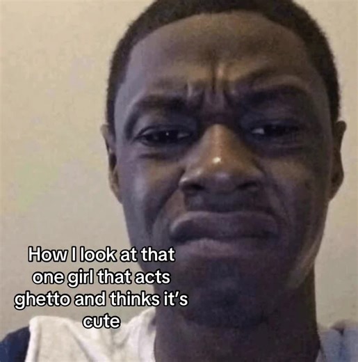 And looks like she clearly stinks #fyp #blowthisup #relateable #giftok #xyzbca