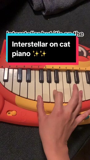 Cat Piano vs Regular Piano: A Musical Showdown