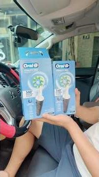 Oral-B deep cleaning toothbrush with a soft, 360-degree brush head #anhthereview #electrictoothbrush