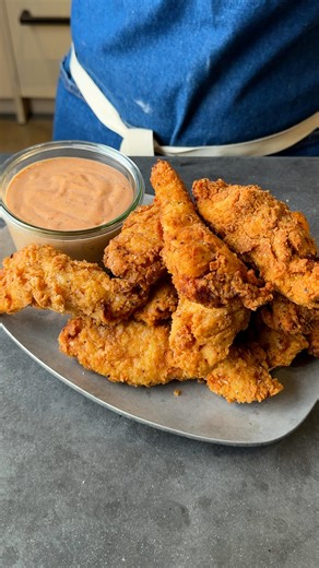Eitan Bernath on Instagram: "Let’s fry some chicken! - Ingredients 4 chicken breasts , boneless skinless 1 cup cashew or coconut yogurt 1/2 cup oat milk 2 tablespoons pickle juice 1 tablespoon hot sauce 2 cups all-purpose flour 1 tablespoon kosher salt 1 tablespoon course ground black pepper 1 tablespoon smoked paprika 1 tablespoon garlic powder Vegetable oil, for frying For the Sauce: 1 cup mayonnaise 1/2 cup ketchup 1 tablespoon Worcestershire sauce 2 teaspoon freshly coarsely ground black pep