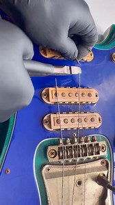 studio asyl on Instagram: "30秒で変化！ギター修復ASMR｜Before→After 🎸【フル動画あり】 古いギターを修復しました。 このショートは全体のBefore→Afterを30秒にまとめた総集編です。 ASMRのような作業音と、劇的な変化をぜひお楽しみください。 🎸 フル修復はこちら（Full Video Here） 👉 絶望的にサビた古いギターを綺麗にしました-Restoring a Hopelessly Rusted Old Guitar- https://youtu.be/qYZVnn8-GO4 This is a 30-second digest of a full guitar restoration project. Enjoy the raw ASMR sounds of sanding, polishing, and cleaning, and watch the dramatic Before→After transformation. #asmr #guitar #repair #restoration #beforeaft