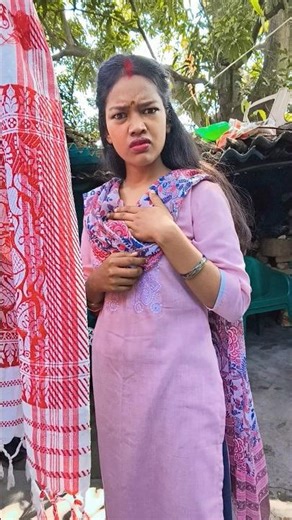 पत्नी - इतनी देर से किस्से बात कर रहे हो 😠#tutorialyoutube #hungergamestiktok #jhalaksoni #funny