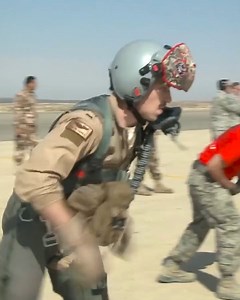 1.4M views · 10K reactions | U.S. Air Force pilots and crew chiefs rush to prepare an F-16 Fighting Falcon for takeoff during at full throttle #usaf #f16 #f35 #f15 #f22 #f18 #military #aviationlovers | MS HANA | Facebook