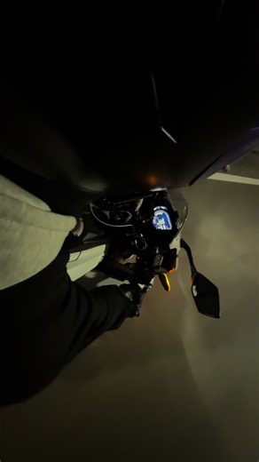 彼氏とバイクに乗る新しい冒険