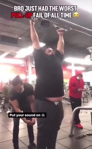 Hilarious Gym Fail: Guy Farts During Workout!