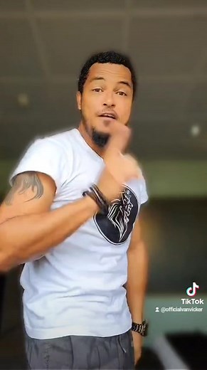 Lip-Sync Fun Duet with Van Vicker - Try It Now!