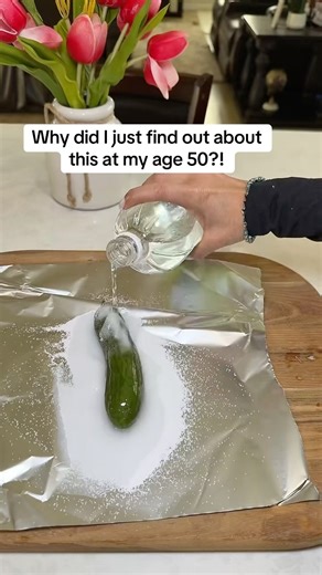 I wish i knew this sooner , easy way to make pickles #pickle #hacks #tipsandtricks #kitchen