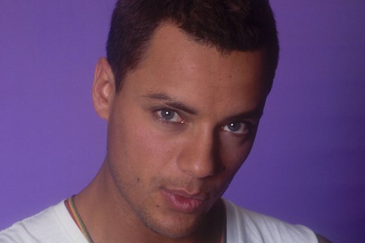 Nick Kamen strips in launderette in iconic Levis ad