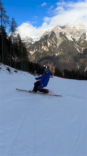 Ｂａｌｂｉｎｏｔ Ａｎｄｒe 〽️ on Instagram: "TELEMARK IS NOT DEAD!!!😈#pieghe #ski #skiing #telemark #telemarkskiing #always #astep #forward #mountain"