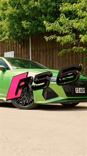 JAVA GREEN AUDI RS6 🍀 • We had this Audi RS6 in with us for a set of 23” Vossen HF-7 Wheels finished in Gloss Black - easily one of the best wheel choices for the RS6! #audi #rs6 #cars #carsofinstagram #automotive #carphotography #vossen #wheels #modified | Prestige Wheel Centre Ltd