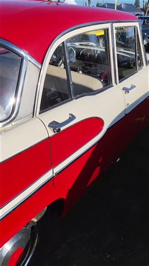 Simca Beaulieu au salon Périgueux auto rétro a Périgueux #automobile