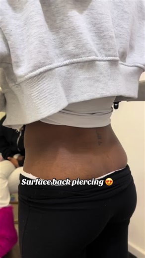 Your look, your shine ; my hands, your design (Surface back piercing) 📍 Louisville, KY 📅 Appointment only ✨ Tap in for daily content, inspo & real client reactions 💕 Follow to stay updated on specials, jewelry drops & giveaways 🌸 Got questions? I got answers! DM me anytime — whether it’s about availability, jewelry, aftercare, or general info #piercingbyolivia #louisvillepiercer #502piercer #louisvillekentucky #piercingtok